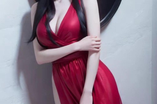 阿 Sa 望向林志玲眼神暗藏深意仿佛藏着锋芒嘴角扬起却笑意不达眼底皮笑肉不笑的微妙神态格外耐人寻味